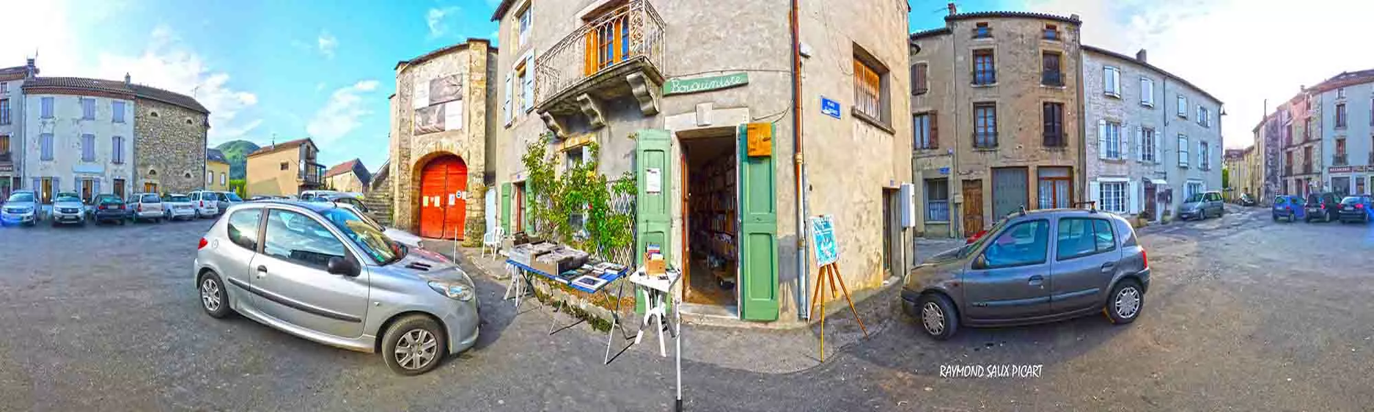 Bouquiniste à Nant qui vous accueille et vous renseigne aisément avec plaisir