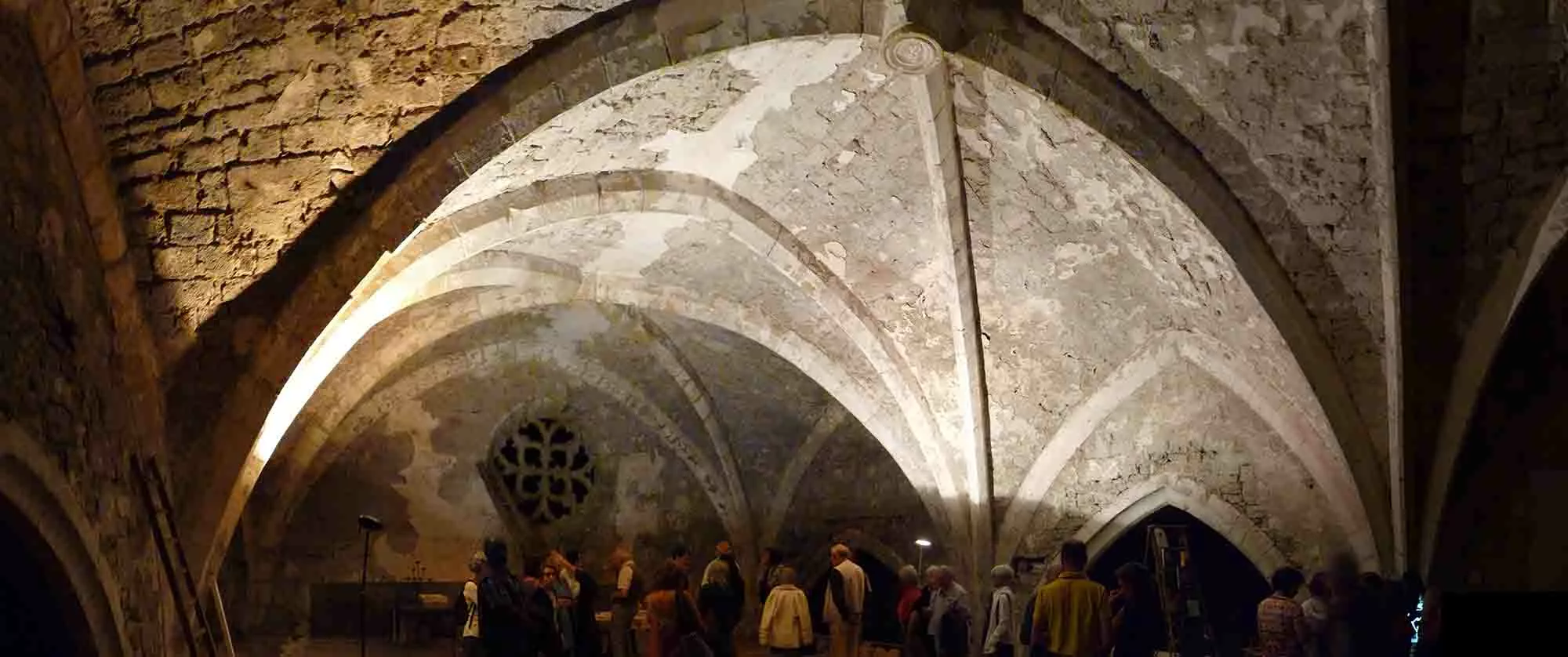 Brocante à Nant pour apporter des financements à la réfection de l'église Saint-Jacques