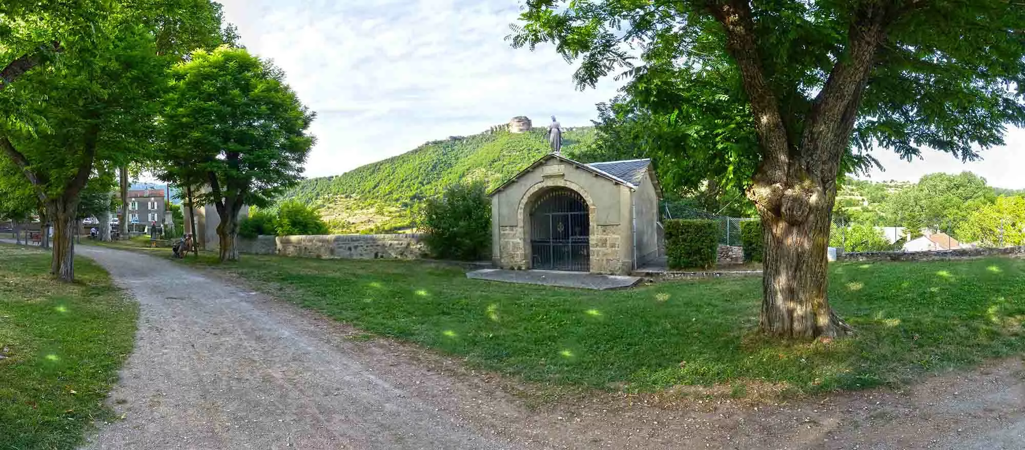 Chapelle Notre Dame du Claux à Nant Aveyron