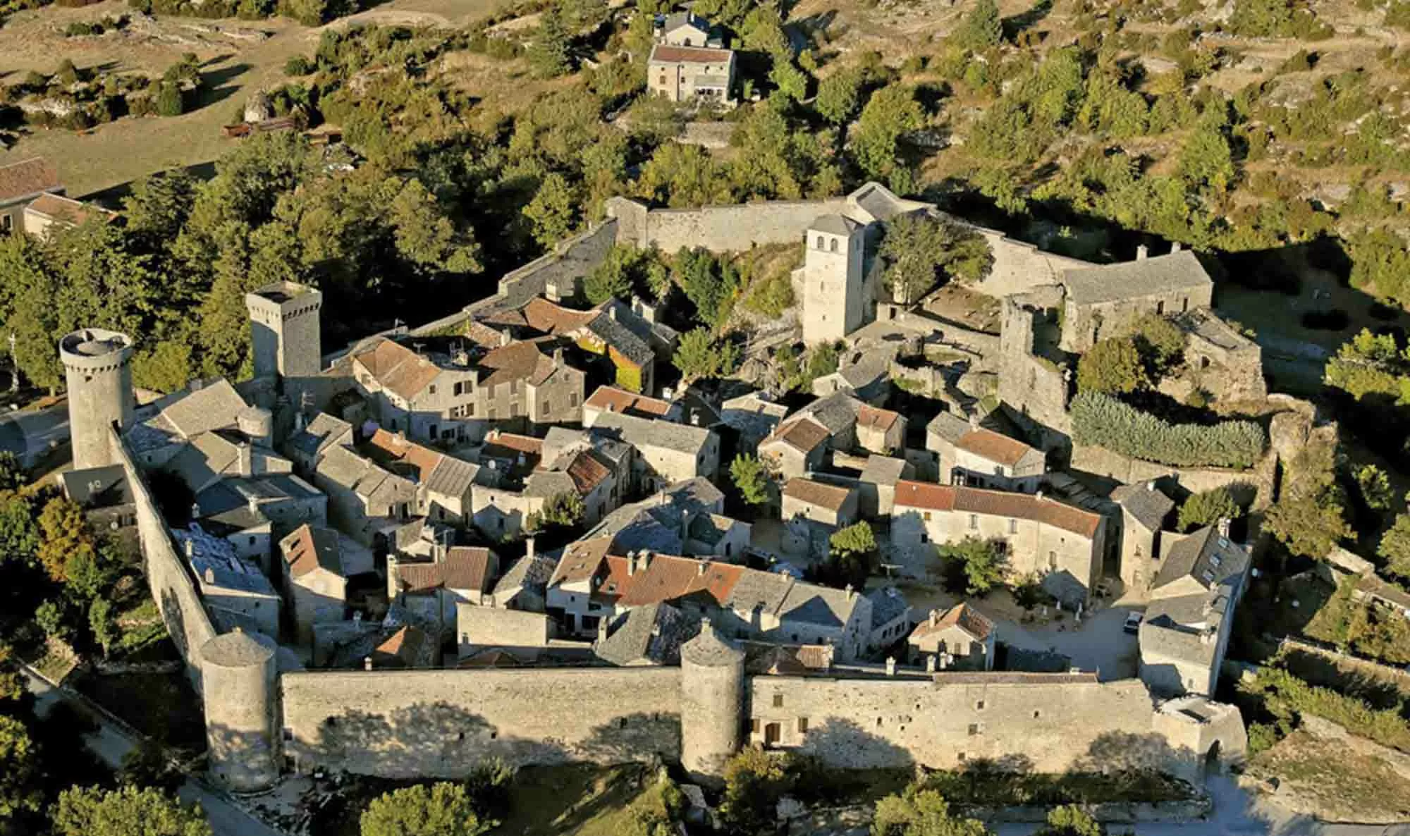 La Couvertoirade en Aveyron fief des templiers et des hospitaliers.